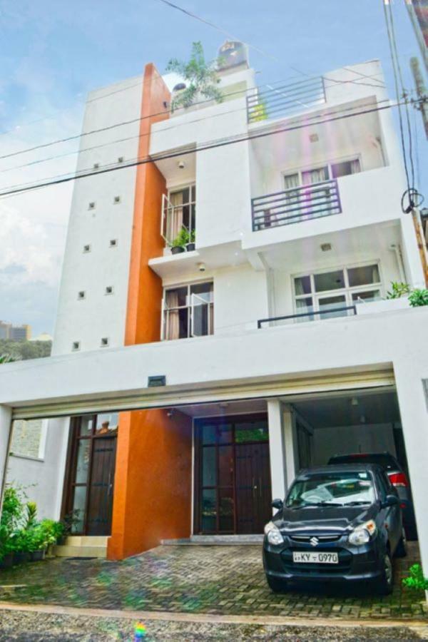 Furnished Apartment At Colombo Suburbs Nawala Rajagiriya Exteriör bild