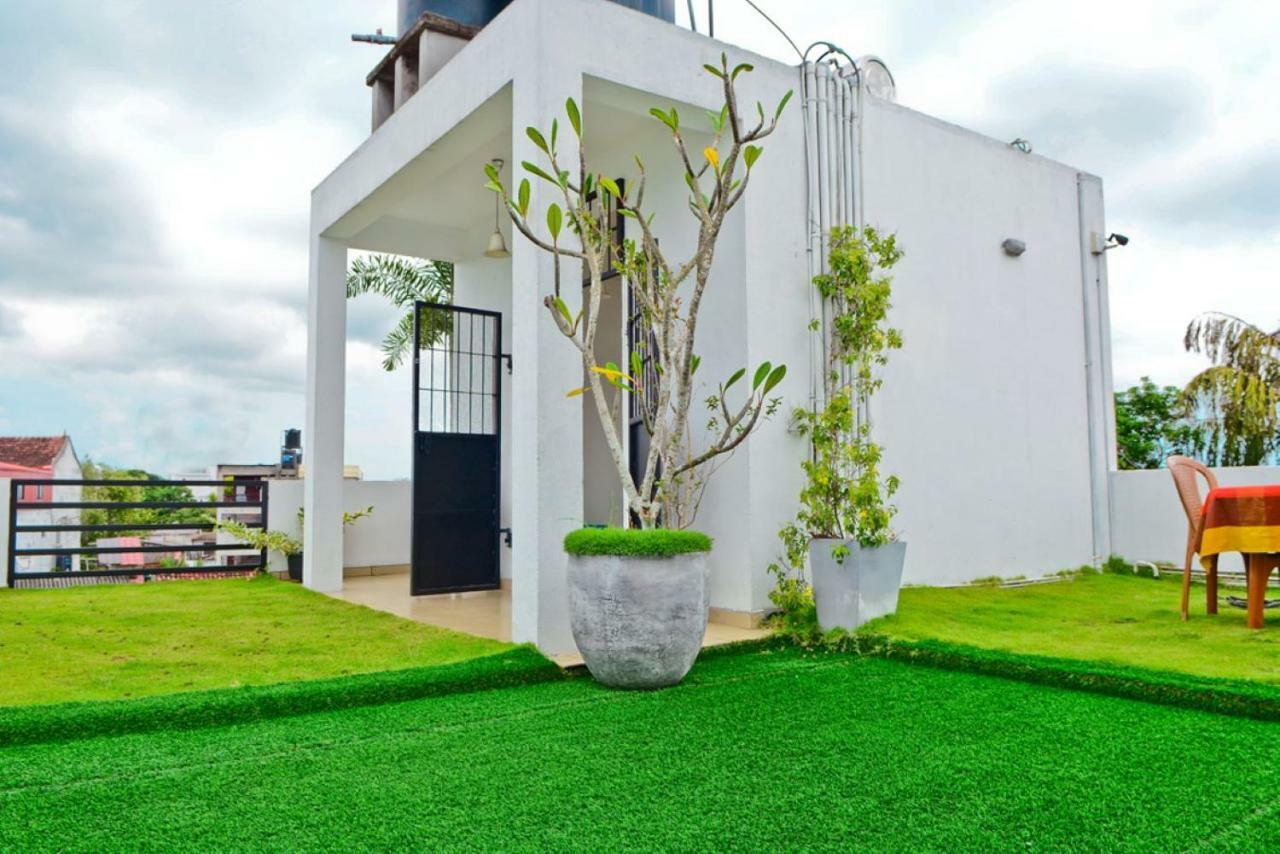Furnished Apartment At Colombo Suburbs Nawala Rajagiriya Exteriör bild